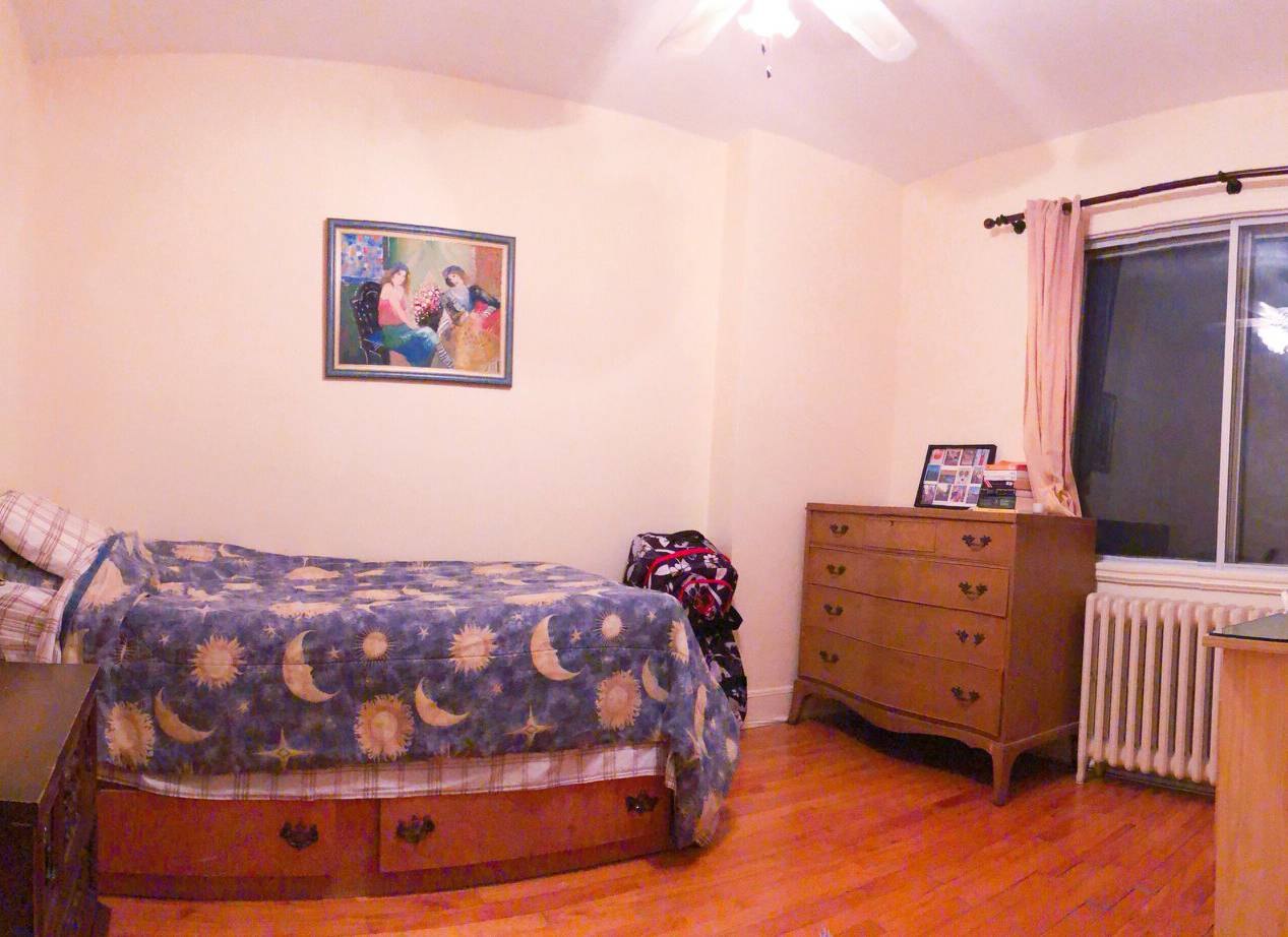 A second bedroom in Hilda and Peter’s home